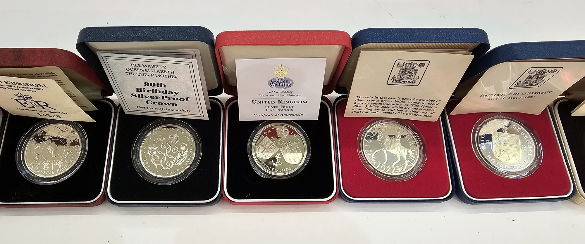 GB & other coins: Nine boxed QEII silver proof coins cat value c £300, .925 silver weight c 250g - Image 3 of 5