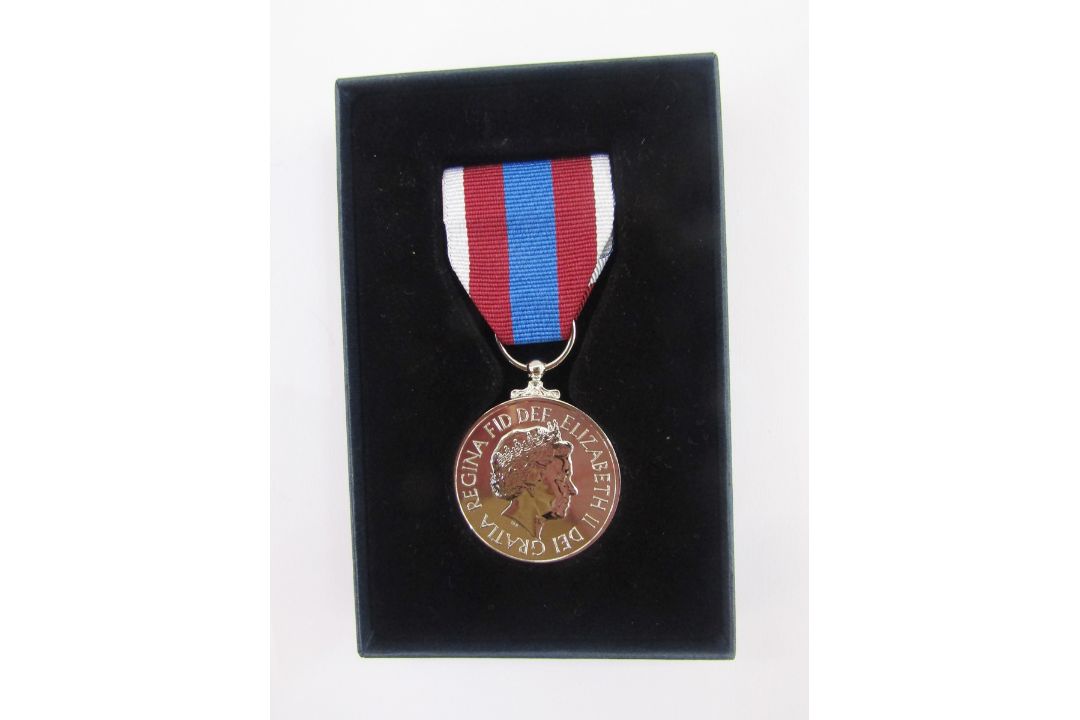 Queen Elizabeth II platinum jubilee medal, 1952 - 2022, in original box of issue - Image 2 of 3