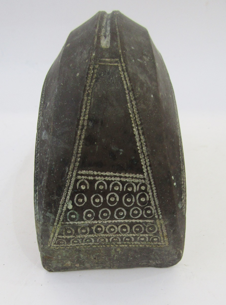 African bronze currency ingot, Ngelima, believed to be from the Democratic Republic of Congo, with - Image 2 of 3
