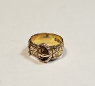 Early 20th century 18ct gold belt buckle ring, size N, gross weight 6.4g approx.