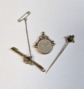 9ct gold bar brooch with leaf design set with amethyst and seed pearls, 2.5 grams together with an