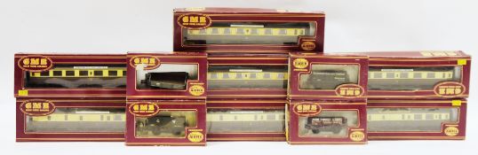 Eleven boxed Airfix Great Model Railways 00 gauge carraiges and rolling stock to include 3 x 54209-2
