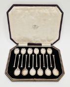 Set of twelve George V silver seal-top teaspoons, hallmarked Sheffield 1925 by Cooper Brothers and
