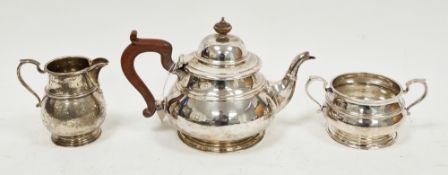 George V silver three piece tea service, Birmingham 1923, Mappin & Webb Ltd, comprising teapot, milk