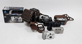 Mixed lot of cameras, equipment and accessories including a leather-cased Yashica-Mat Copal-MXV