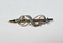 9ct gold turquoise and seed-pearl mounted brooch with entwined leaf tendrils, approximate weight 2.4