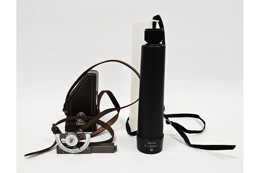 20th century Russian three-draw spotting scope/telescope, TYPNCT-3 20x50, in white plastic case, - Image 1 of 3