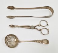 Pair of 19th century silver sugar nips of scissor form, stamped with a lion passant only, together