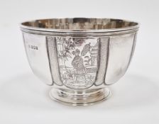 George V silver bowl, London 1918, D & J Welby Ltd, the sides having four panels with engraved