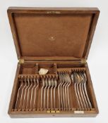 Mappin & Webb part silver canteen of flatware, Sheffield 1933, rat-tail pattern, comprising six