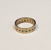 9ct yellow gold eternity ring, engraved with panels, each set with a small diamond, size M,