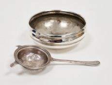George V silver bowl, London 1933, Frank Finley Clarkson, of plain form with reeded girdle, engraved