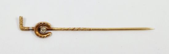 18ct yellow gold and diamond stickpin in the form of a walking stick and horseshoe, 6.5cm long,