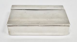 Art Deco silver cigarette box, Chester 1930, E J Trevitt & Sons, the engine-turned lid with sprung