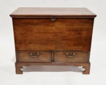 18th century oak mule chest, the hinged rectangular lid opening to an empty space, over two