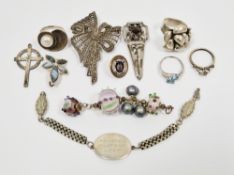 Collection of silver jewellery including three silver rings, one set with a cultured pearl, two