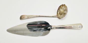 George III silver berry spoon, hallmarked London, 1798, maker's mark IB, cast with scallop-shaped