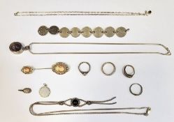 9ct yellow gold and oval cameo set ring, size M 1/2, approximate weight 2.8 grams together with