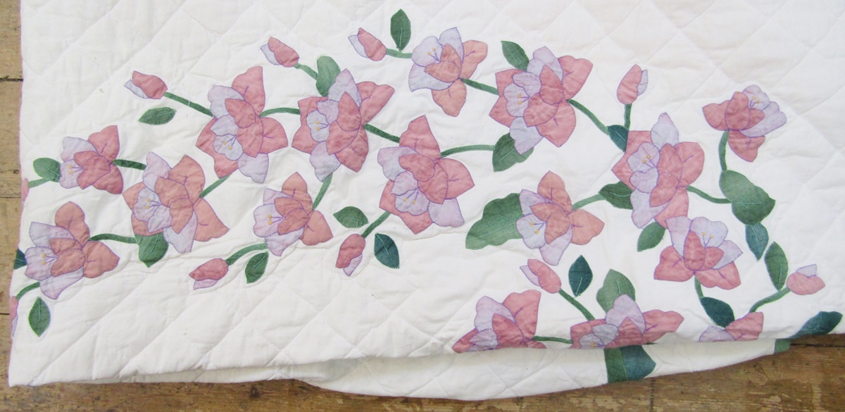 Liberty inset fine ribbed ochre bedspread, inset stylised floral art nouveau, 188cm x 247cm approx - Image 3 of 5
