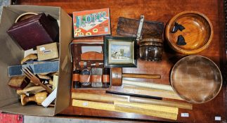 Travelling shaving set made in England, containing chromium plated and bakelite elements, small