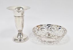 Edward VII silver bon-bon dish, Chester 1908, George Nathan & Ridley Hayes, with pierced sides, 10cm
