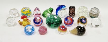 Collection of 19 glass paperweights including a Caithness boxed limited edition paperweight