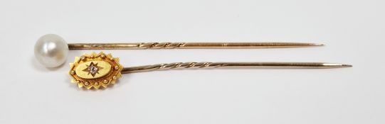 Collection of jewellery including 19th century stickpin with 15ct yellow gold finial set with a