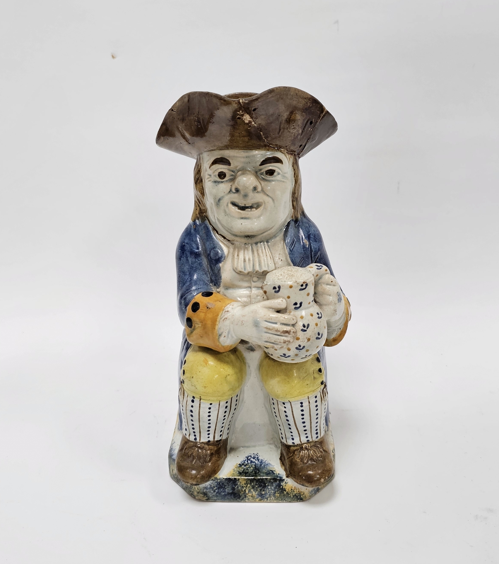 English Prattware Toby jug and cover, circa 1820, modelled seated holding a jug of foaming ale - Image 6 of 10