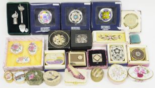 Large collection of trinkets and pill boxes including Crummles & Co enamel, other enamel, boxed
