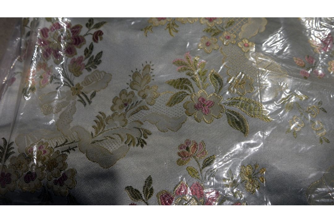 Six blue ground modern brocade silk curtains contained within large brass bound trunk  Condition - Image 4 of 5