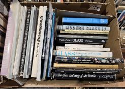 Large quantity of books on glass, history and collecting to include Polak, Ada 