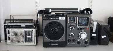 Assorted vintage and other transistor radios including Grundig transistor 5000, Hit Boy 310, Pye