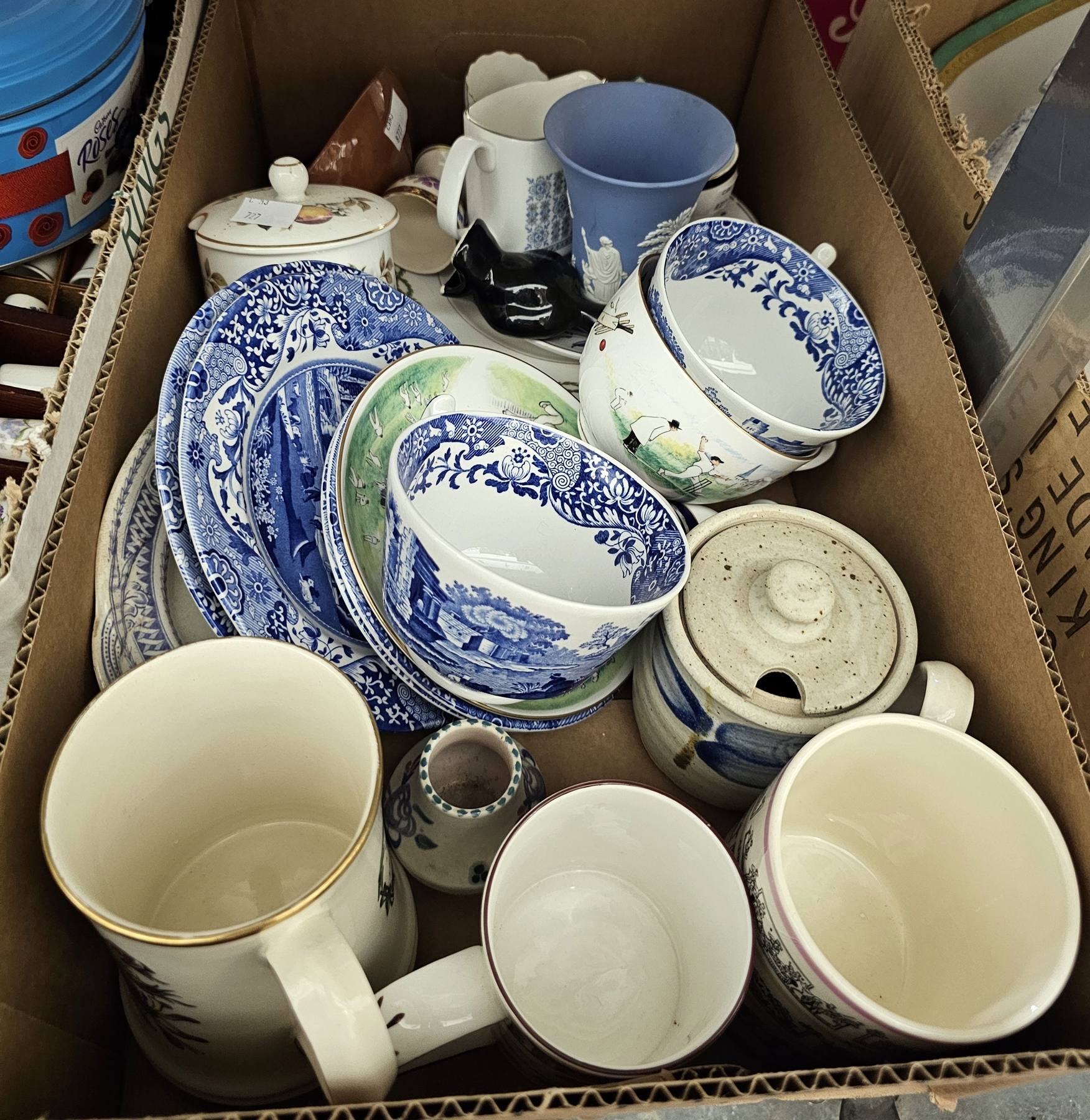 Quantity of ceramics including a Copeland Spode Peplow pattern meat plate, a blue and white turkey