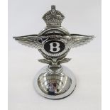 Bentley winged 'B' chrome and enamel car badge, mounted on RAC badge (number MC813965), and