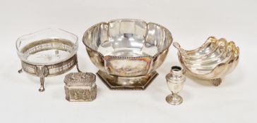 Four items of 800 grade silver including a fruit bowl of circular form on spreading hexagonal