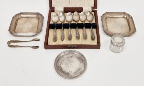 Collection of silver items including cased set of six teaspoons, Sheffield 1944, pair of squared
