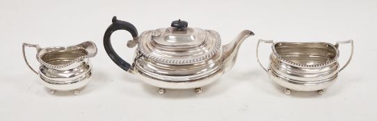 Edward VII silver three piece tea service, Sheffield 1924, William Hutton & Sons, comprising teapot,
