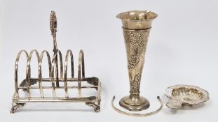 Victorian silver toastrack, London 1878, Henry Holland, six sections (one section a/f) with beaded