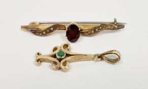 9ct yellow gold bar brooch set with a faceted oval garnet and seed pearls, 4.2cm long together