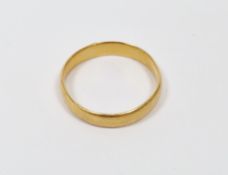 22ct yellow gold wedding band, size N, approximate weight 2.6 grams