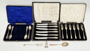Cased set of six silver pastry knives, Sheffield 1938, Travis Wilson & Co Ltd, Pembury patterned