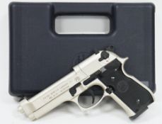 UMAREX Beretta Mod 92 FS, cal. 4.5mm/.177 cal C02 Air pistol, nickel finish, black grip scales, with