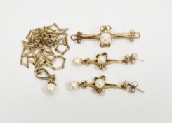Suite of 9ct yellow gold and pearl jewellery of scrolling design comprising a fancy link necklace (