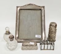 Collection of silver items including a Victorian silver sugar shaker, London 1889, Horace Woodward &