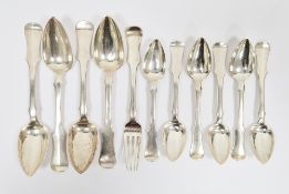 Set of Russian silver 840 grade flatware including four tablespoons, 21.5cm long, a table fork and