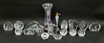 Large collection of Mats Jonasson boxed paperweights including a koala, rabbit, birds, seal and