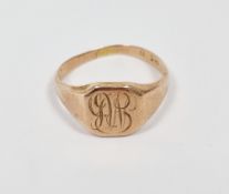 9ct yellow gold signet ring, the square head engraved with initials, size K 1/2, approximate