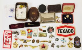 Late 19th / early 20th century cased yellow metal and seed pearl stickpin in the form of a sword,