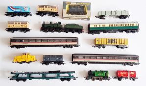 Quantity of Hornby and other OO gauge models to include R368 Industrial Shunter 40 
