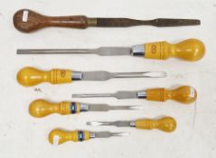 Six Crown Tools cabinet screwdrivers, 8 to 27cm shaft and another (7)